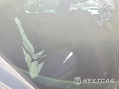 Zdjęcie 10 z 12 samochodu: 2019 HYUNDAI ACCENT SE VIN:3KPC24A36KE071141 - miniatura