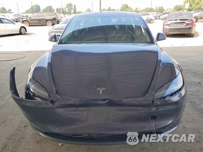 Piąte zdjęcie samochodu w środku: 2024 TESLA MODEL 3 VIN:5YJ3E1EA3RF732420 - miniatura
