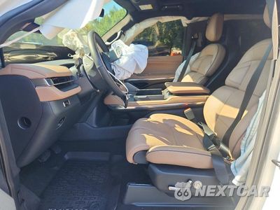 Zdjęcie 7 z 14 samochodu: 2027 LINCOLN NAVIGATOR BLACK LABEL VIN:5LMJJ3TG1VEL00550 - miniatura