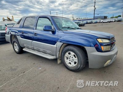 Czwarte zdjęcie samochodu z boku: 2002 CHEVROLET AVALANCHE C1500 VIN:3GNEC13T82G236538 - miniatura