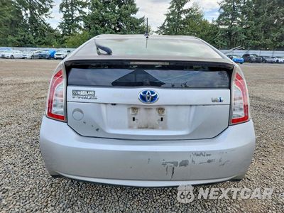 Zdjęcie 6 z 12 samochodu: 2013 TOYOTA PRIUS THREE VIN:JTDKN3DU4D5565241 - miniatura