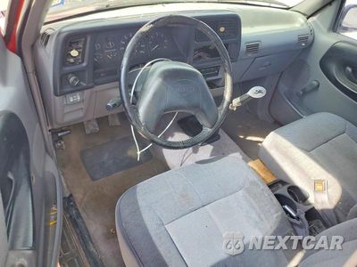 Zdjęcie 8 z 12 samochodu: 1994 MAZDA B2300 VIN:4F4CR12A3RTM74400 - miniatura
