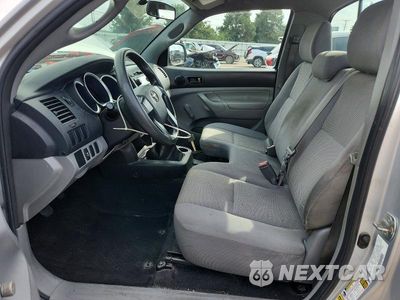 Zdjęcie 7 z 12 samochodu: 2012 TOYOTA TACOMA BASE VIN:5TFNX4CN4CX010431 - miniatura