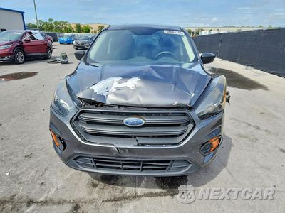 Piąte zdjęcie samochodu w środku: 2018 FORD ESCAPE S VIN:1FMCU0F76JUC73617 - miniatura