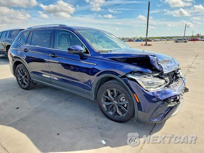 Czwarte zdjęcie samochodu z boku: 2024 VOLKSWAGEN TIGUAN SE VIN:3VVNB7AX9RM098378 - miniatura