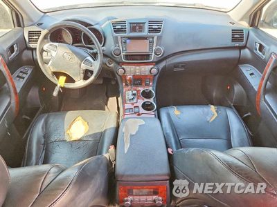 Zdjęcie 8 z 13 samochodu: 2013 TOYOTA HIGHLANDER LIMITED VIN:5TDYK3EH9DS099692 - miniatura