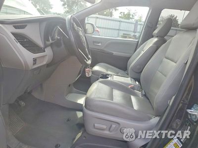 Zdjęcie 7 z 14 samochodu: 2020 TOYOTA SIENNA XLE 8-PASSENGER VIN:5TDYZ3DC5LS054233 - miniatura
