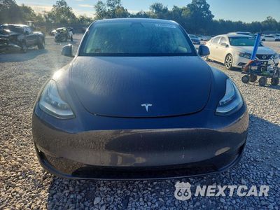 Piąte zdjęcie samochodu w środku: 2021 TESLA MODEL Y VIN:5YJYGDEE5MF294013 - miniatura