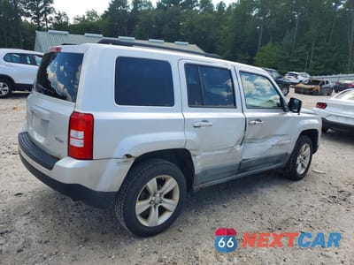 Trzecie zdjęcie samochodu z tyłu: 2011 JEEP PATRIOT SPORT VIN:1J4NF1GB9BD114666 - miniatura