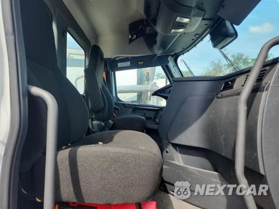 Zdjęcie 7 z 13 samochodu: 2025 FREIGHTLINER CASCADIA 116 SEMI TRUCK VIN:3AKBHSDV5SSVZ5980 - miniatura