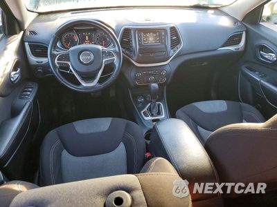 Zdjęcie 8 z 13 samochodu: 2016 JEEP CHEROKEE SPORT VIN:1C4PJMAS3GW215737 - miniatura