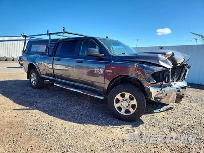Czwarte zdjęcie samochodu z boku: 2017 RAM 2500 SLT VIN:3C6TR5JT0HG679002 - miniatura