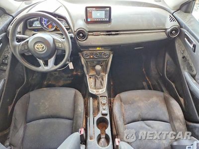 Zdjęcie 8 z 12 samochodu: 2017 TOYOTA YARIS IA BASE VIN:3MYDLBYV3HY165712 - miniatura