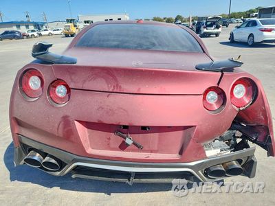Zdjęcie 6 z 12 samochodu: 2017 NISSAN GT-R PREMIUM VIN:JN1AR5EFXHM820940 - miniatura