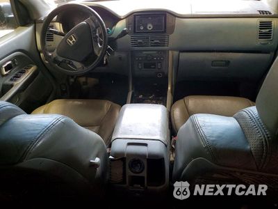 Zdjęcie 8 z 13 samochodu: 2004 HONDA PILOT EXL VIN:2HKYF18574H565622 - miniatura