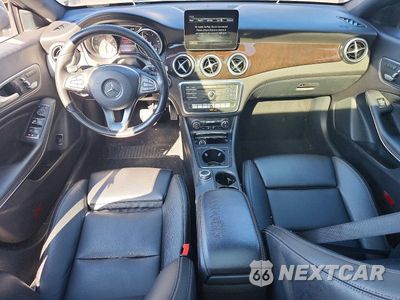 Zdjęcie 8 z 12 samochodu: 2018 MERCEDES-BENZ CLA 250 4MATIC VIN:WDDSJ4GB0JN501629 - miniatura