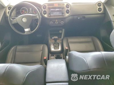 Zdjęcie 8 z 13 samochodu: 2010 VOLKSWAGEN TIGUAN S VIN:WVGAV9AX8AW530295 - miniatura