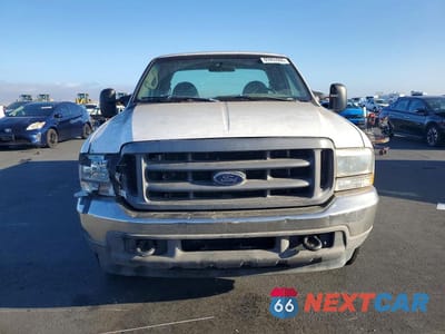 Piąte zdjęcie samochodu w środku: 2002 FORD F250 SUPER DUTY VIN:1FTNX20LX2EC28620 - miniatura