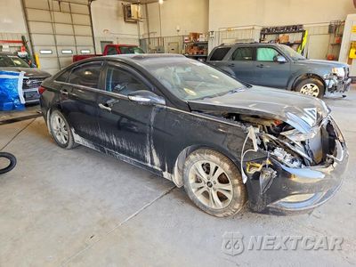 Czwarte zdjęcie samochodu z boku: 2013 HYUNDAI SONATA LIMITED VIN:5NPEC4AC1DH689732 - miniatura