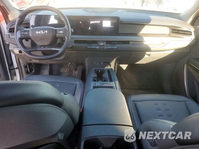 Zdjęcie 8 z 13 samochodu: 2025 KIA EV9 WIND VIN:5XYAFFS56SG001679 - miniatura