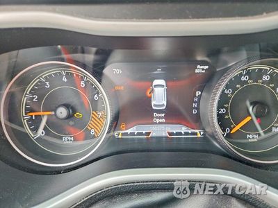 Zdjęcie 9 z 13 samochodu: 2015 JEEP CHEROKEE TRAILHAWK VIN:1C4PJMBS2FW545530 - miniatura