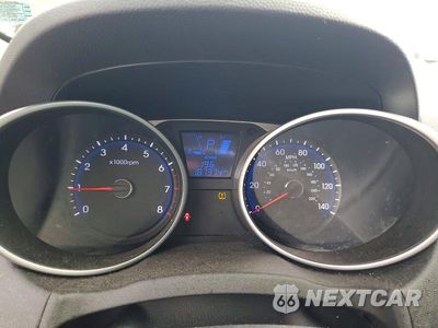 Zdjęcie 9 z 13 samochodu: 2012 HYUNDAI TUCSON GLS VIN:KM8JU3ACXCU459872 - miniatura