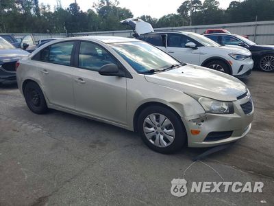Czwarte zdjęcie samochodu z boku: 2013 CHEVROLET CRUZE LS VIN:1G1PA5SH1D7249800 - miniatura