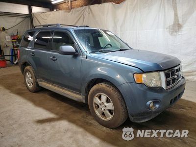Czwarte zdjęcie samochodu z boku: 2011 FORD ESCAPE XLT VIN:1FMCU9DGXBKC35991 - miniatura