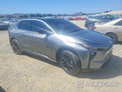 Czwarte zdjęcie samochodu z boku: 2026 TOYOTA BZ XLE PLUS VIN:JTMBCAEB0TA011322 - miniatura