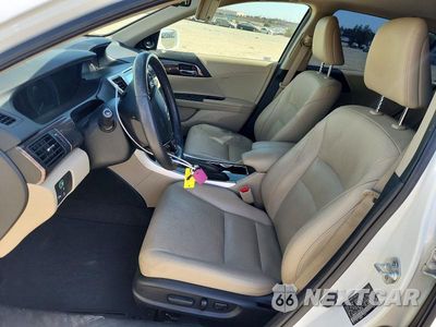 Zdjęcie 7 z 12 samochodu: 2017 HONDA ACCORD TOURING HYBRID VIN:JHMCR6F71HC001158 - miniatura