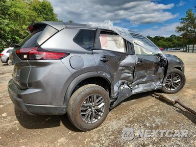 Trzecie zdjęcie samochodu z tyłu: 2026 NISSAN ROGUE SV VIN:5N1BT3BB3TC748627 - miniatura