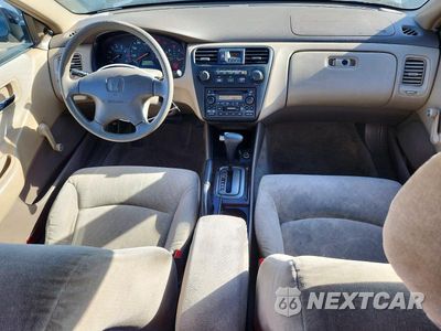 Zdjęcie 8 z 12 samochodu: 2001 HONDA ACCORD VALUE VIN:1HGCF86641A107412 - miniatura