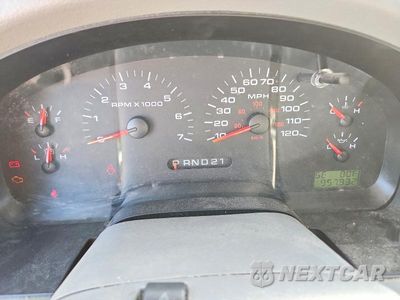 Zdjęcie 9 z 12 samochodu: 2005 FORD F150 VIN:1FTPX14545FA52130 - miniatura