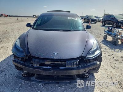 Piąte zdjęcie samochodu w środku: 2023 TESLA MODEL 3 VIN:5YJ3E1EA0PF460308 - miniatura