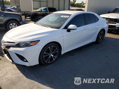 2018 TOYOTA CAMRY SE 4T1B11HK6JU102992 - główne zdjęcie licytacji z USA - miniatura