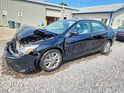 2015 TOYOTA CAMRY SE 4T1BF1FK5FU955086 - główne zdjęcie licytacji z USA - miniatura
