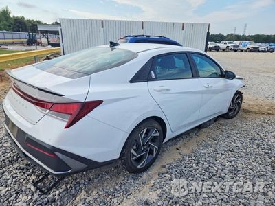 Trzecie zdjęcie samochodu z tyłu: 2025 HYUNDAI ELANTRA SEL SPORT VIN:KMHLM4DG1SU876941 - miniatura