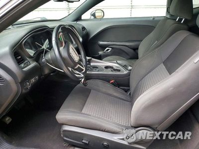 Zdjęcie 7 z 12 samochodu: 2019 DODGE CHALLENGER SXT VIN:2C3CDZAG9KH557610 - miniatura
