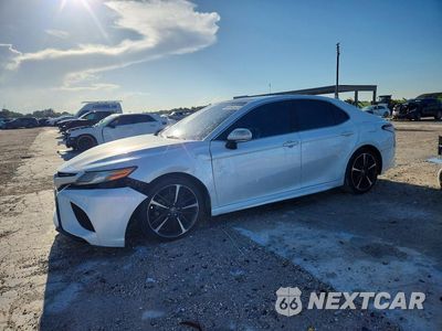 2018 TOYOTA CAMRY XSE 4T1B61HK7JU641493 - główne zdjęcie licytacji z USA - miniatura