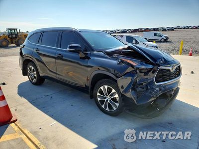 Czwarte zdjęcie samochodu z boku: 2022 TOYOTA HIGHLANDER XLE VIN:5TDGZRBH1NS202149 - miniatura