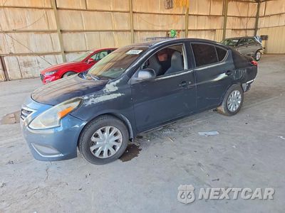 2015 NISSAN VERSA 1.6 S PLUS 3N1CN7APXFL802461 - główne zdjęcie licytacji z USA - miniatura