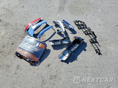 Zdjęcie 12 z 13 samochodu: 2016 CHEVROLET SILVERADO K1500 VIN:1GCVKNEH0GZ146139 - miniatura