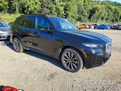 Czwarte zdjęcie samochodu z boku: 2024 BMW X5 XDRIVE40I VIN:5UX23EU02R9T66976 - miniatura