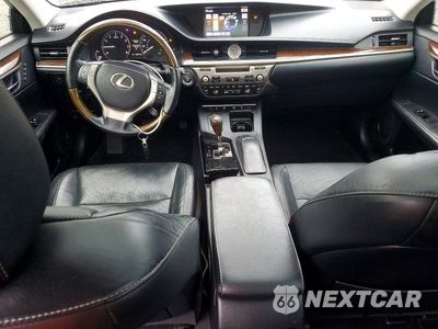 Zdjęcie 8 z 12 samochodu: 2013 LEXUS ES 350 VIN:JTHBK1GGXD2011477 - miniatura