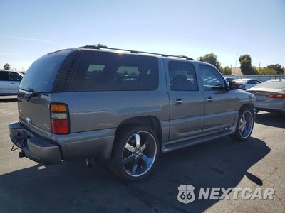 Trzecie zdjęcie samochodu z tyłu: 2005 GMC YUKON XL DENALI VIN:1GKFK66U65J138388 - miniatura