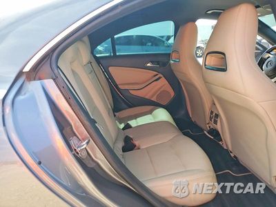 Zdjęcie 10 z 12 samochodu: 2019 MERCEDES-BENZ CLA 250 VIN:WDDSJ4EB2KN711685 - miniatura