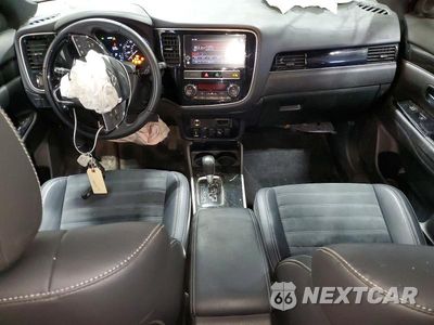 Zdjęcie 8 z 13 samochodu: 2019 MITSUBISHI OUTLANDER SE VIN:JA4AZ3A38KZ029937 - miniatura
