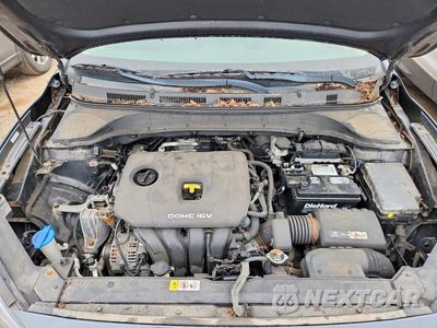 Zdjęcie 11 z 12 samochodu: 2018 HYUNDAI KONA SEL VIN:KM8K22AA5JU072081 - miniatura