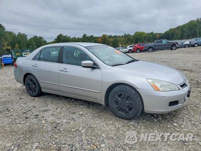 Czwarte zdjęcie samochodu z boku: 2006 HONDA ACCORD SE VIN:1HGCM56376A059258 - miniatura