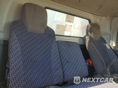 Zdjęcie 11 z 14 samochodu: 2023 ISUZU NPR XD VIN:JALC4W162P7K02264 - miniatura